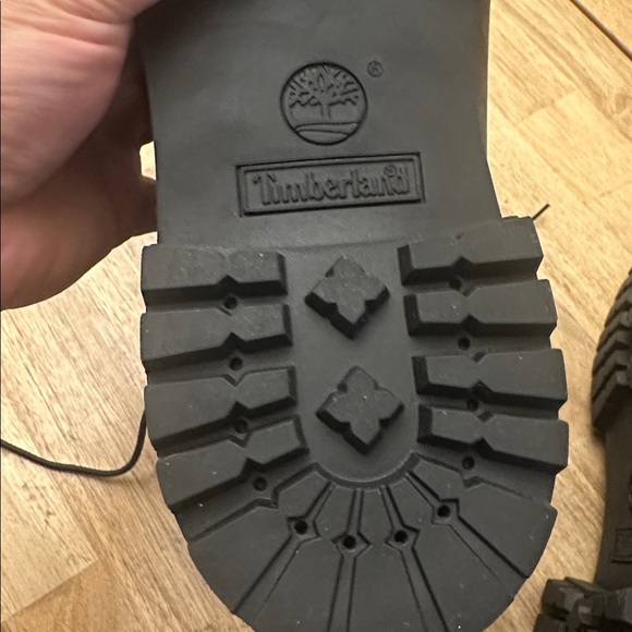 TIMBERLAND ⭐️ Premium 6” waterproof nubuk  boots - Picture 13 of 14
